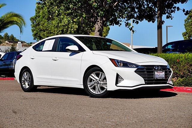 Used 2020 White Hyundai Value Edition image 1