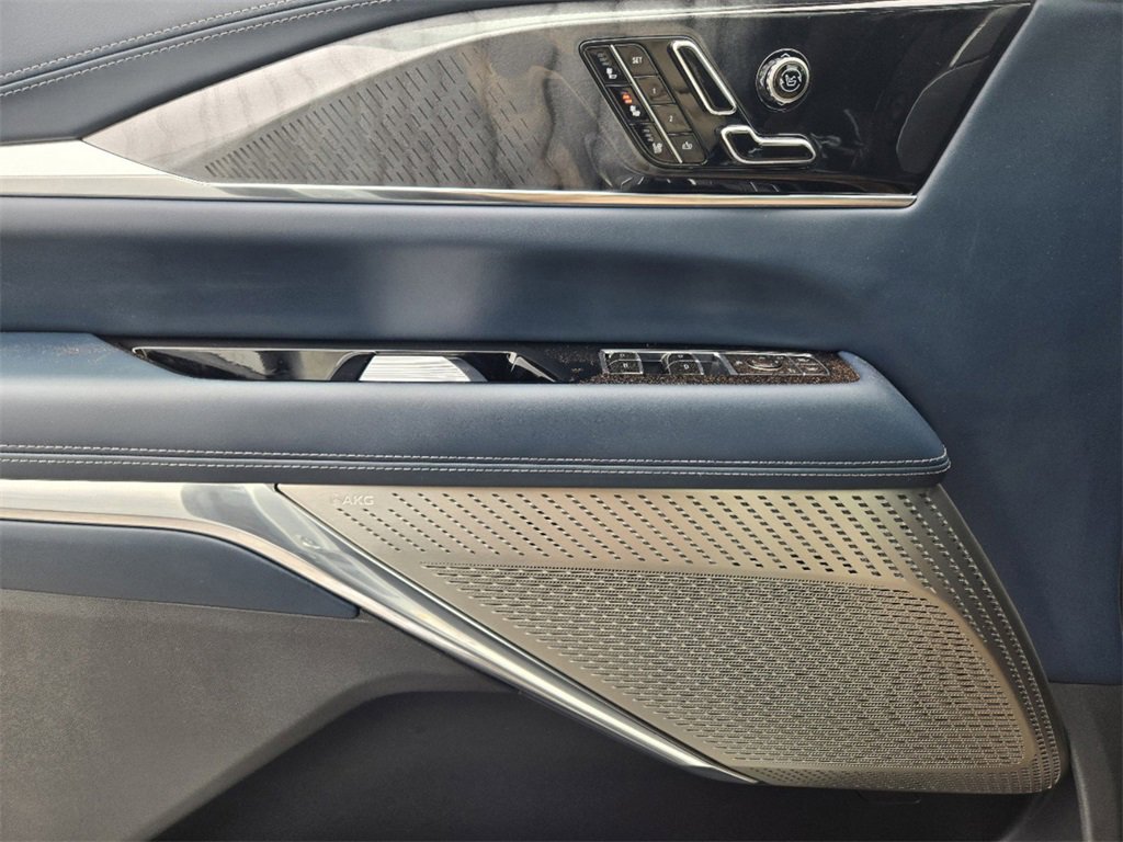 2025 Cadillac Escalade IQ Sport photo 17