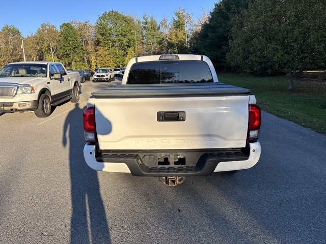 2017 Toyota Tacoma TRD Sport 4x4 Double Cab photo 3