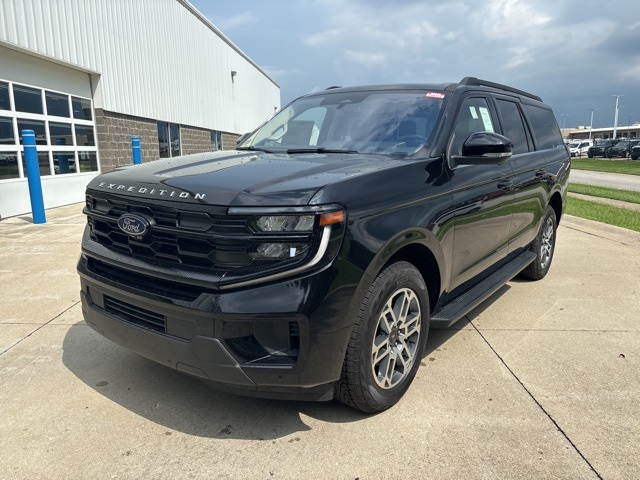 2025 Ford Expedition MAX photo 2