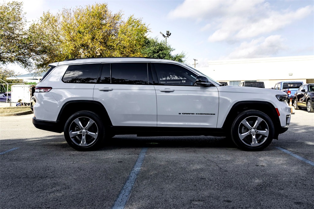 2022 Jeep Grand Cherokee Limited photo 4