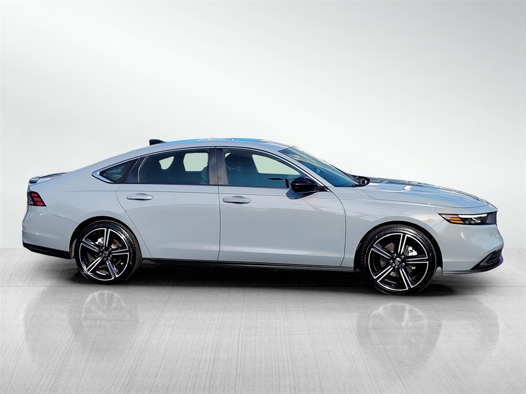 2023 Honda Accord Hybrid Sport photo 3