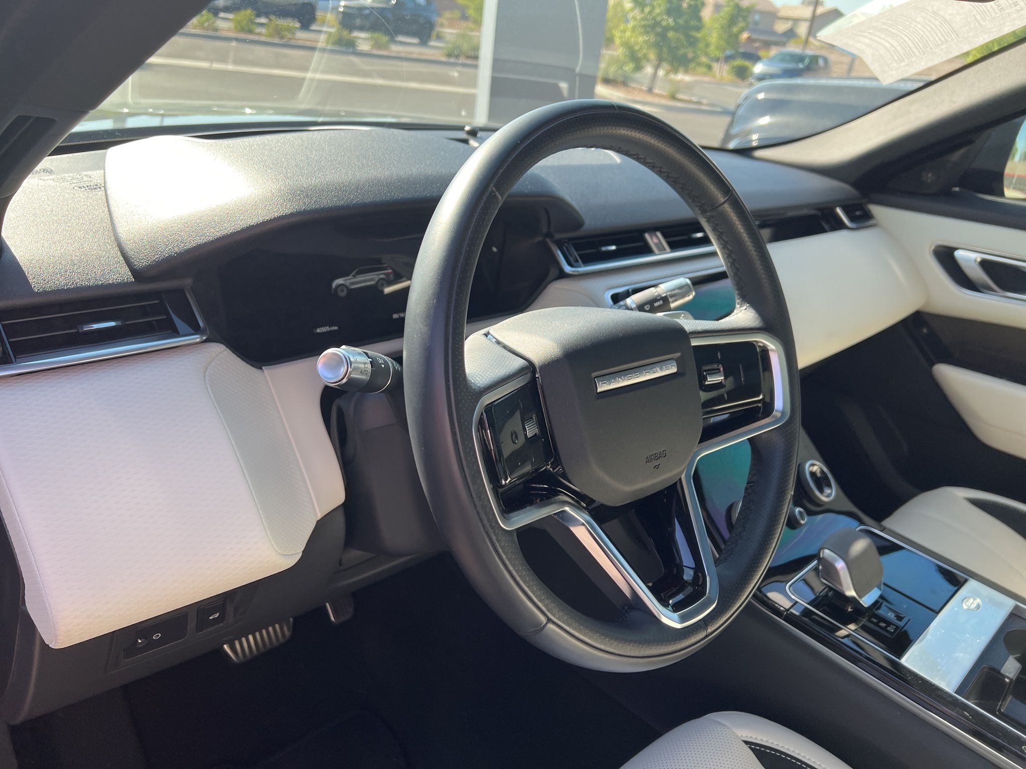 2021 Land Rover Range Rover Velar R-Dynamic S photo 7