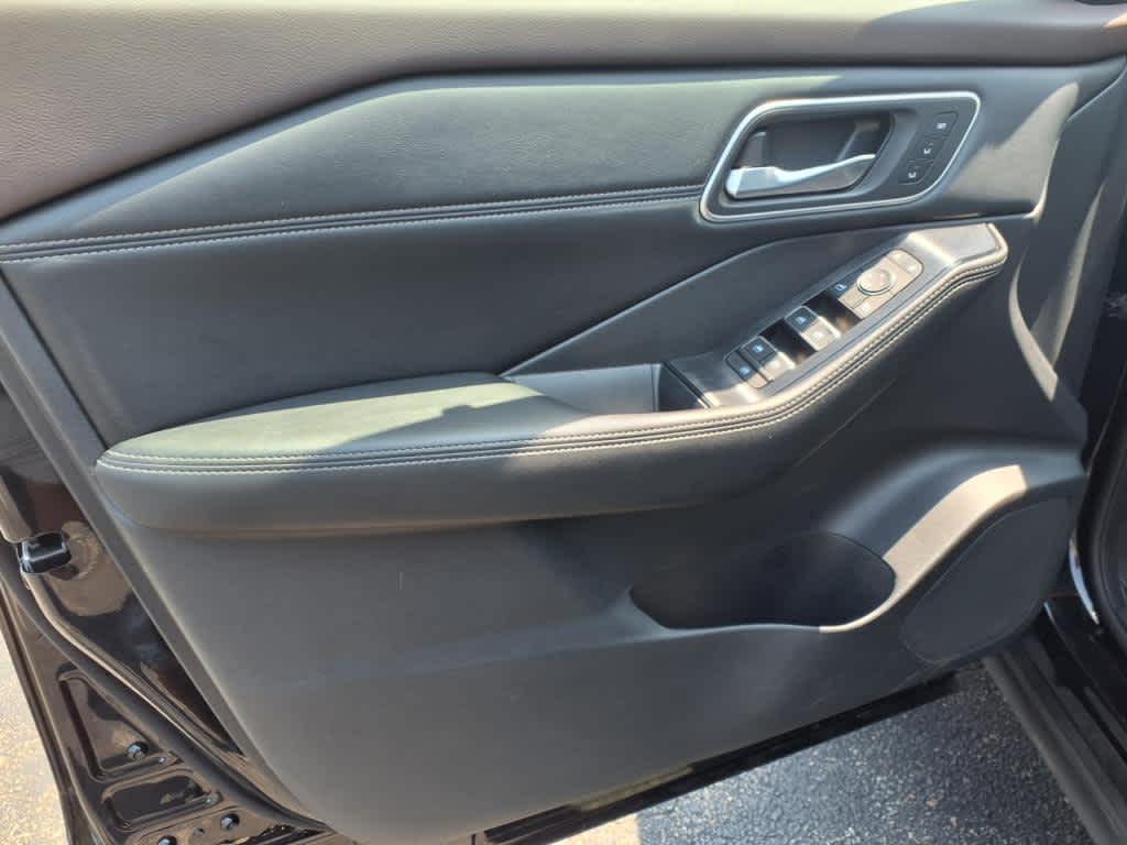 2021 Nissan Rogue SL photo 9