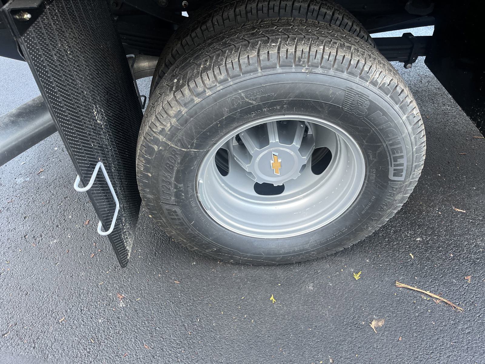 2024 Chevrolet Silverado 3500HD Work Truck photo 4