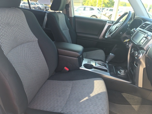 2019 Toyota 4Runner SR5 photo 12