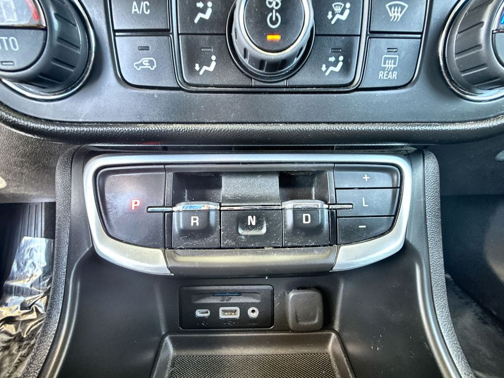 2022 Gmc Terrain SLT photo 16