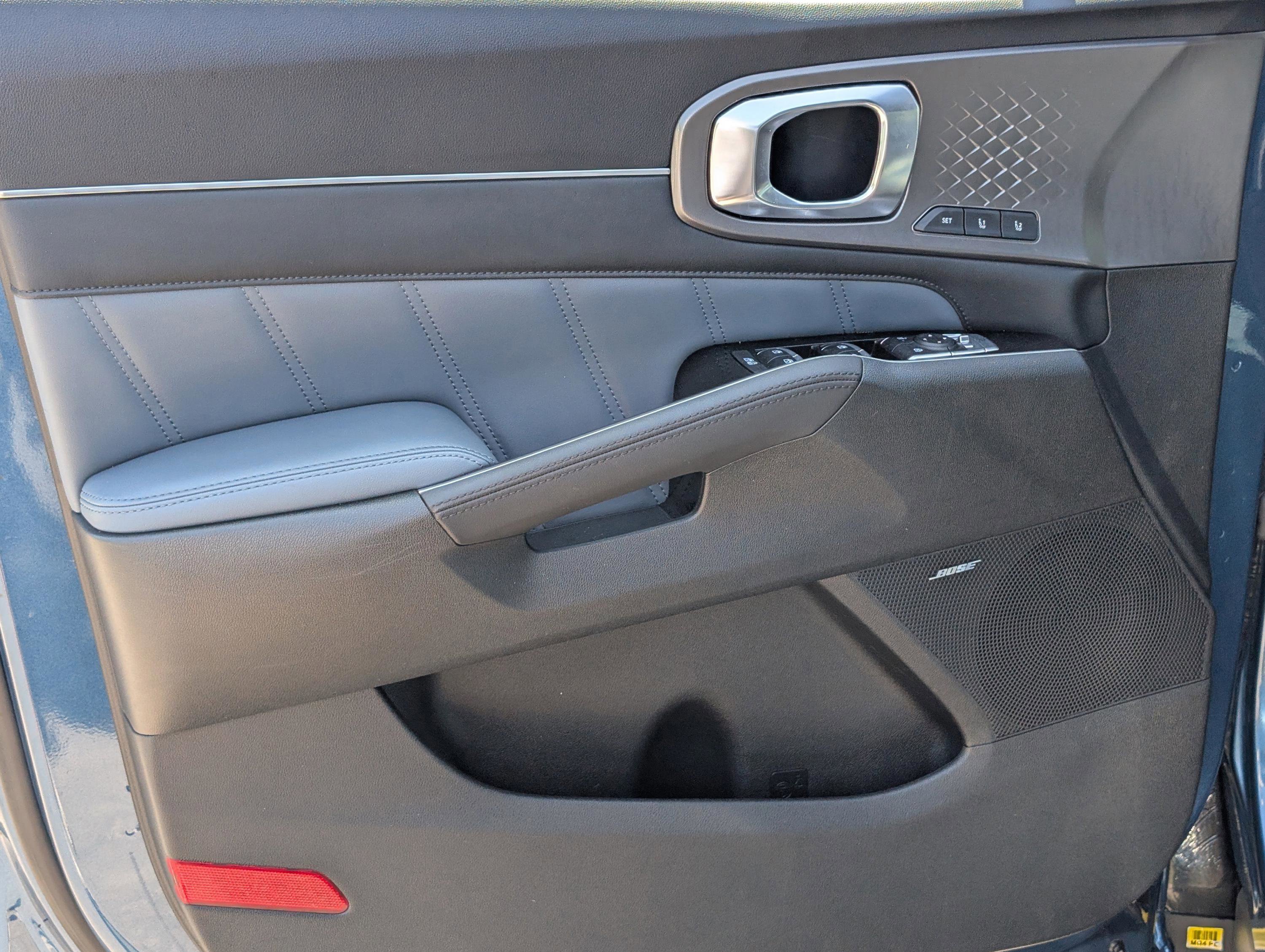 2025 Kia Sorento Hybrid SX Prestige photo 16