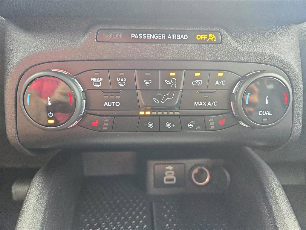 2024 Ford Bronco Sport Outer Banks photo 12