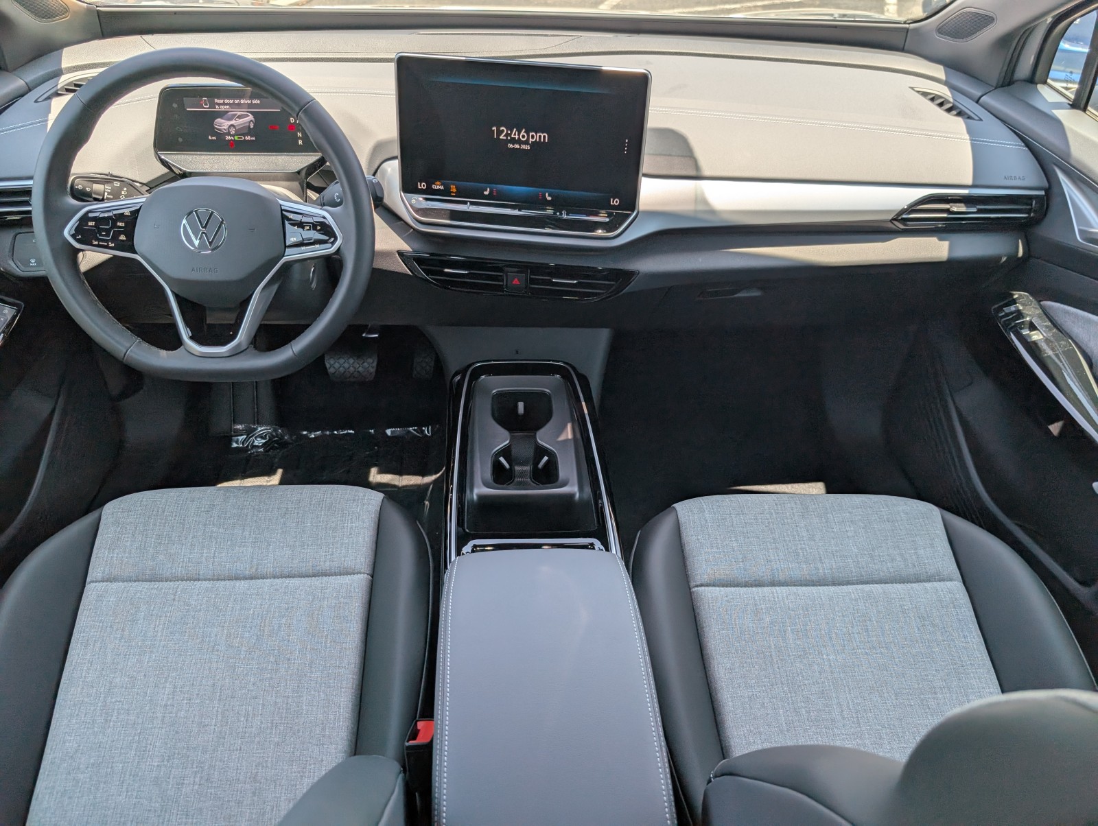 New 2025 Silver Mist Metallic Volkswagen Pro image 22