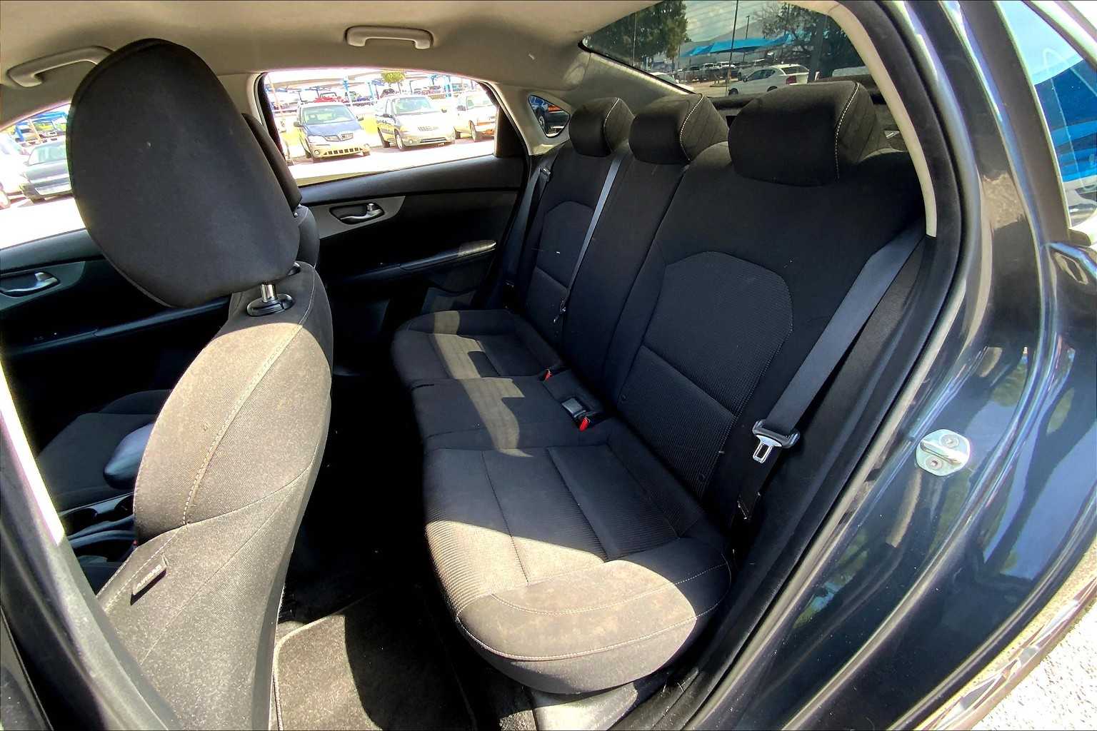 2021 Kia Forte LXS photo 18
