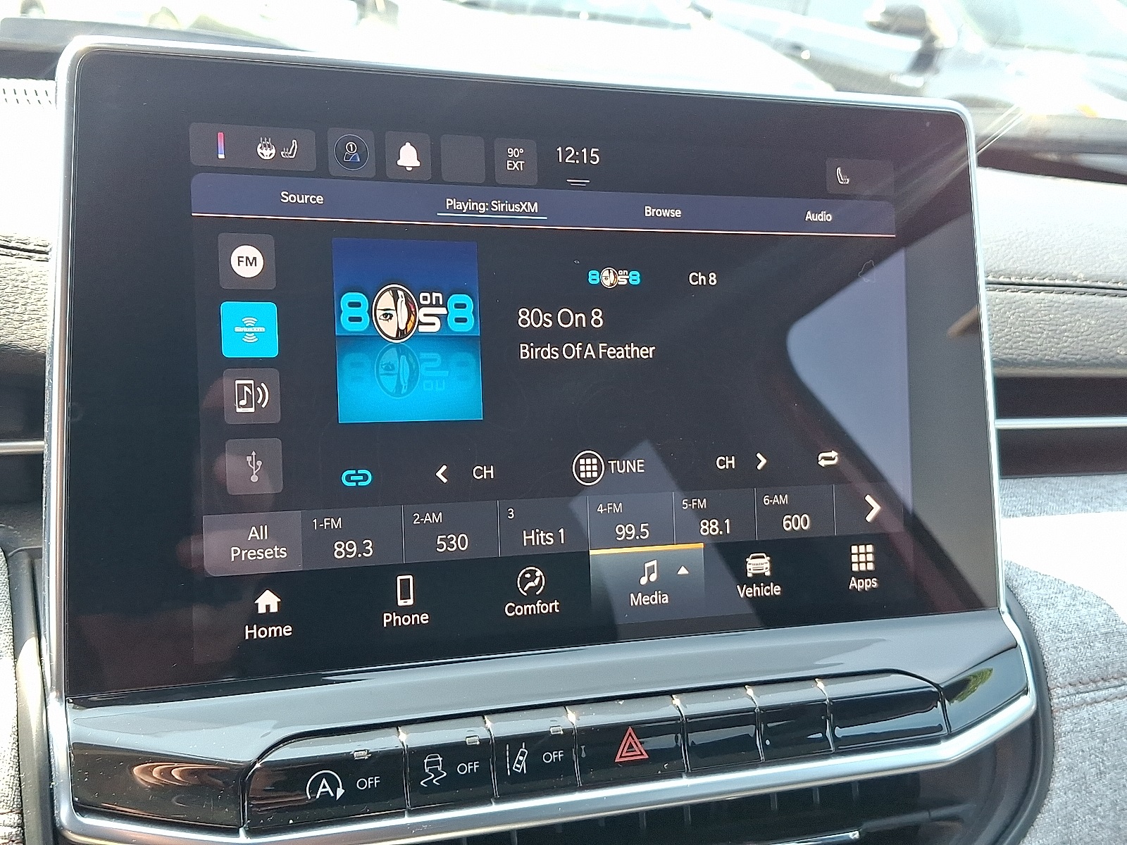 2023 Jeep Compass Latitude Lux photo 16