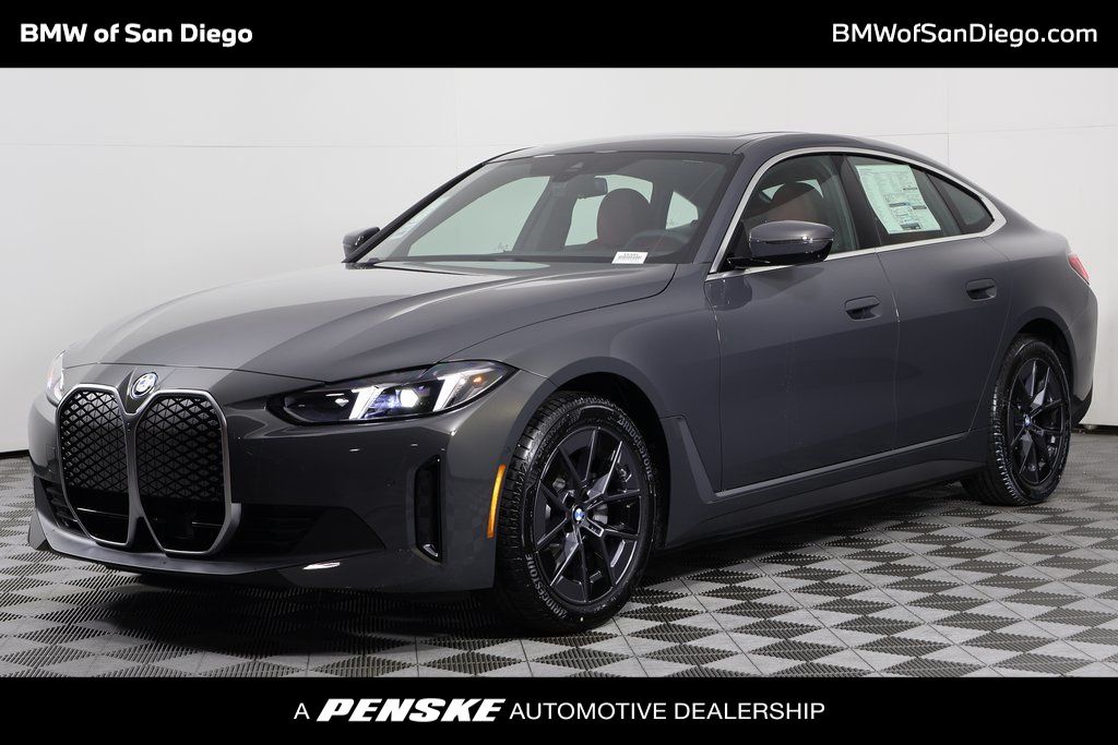 2025 BMW i4 40's photo