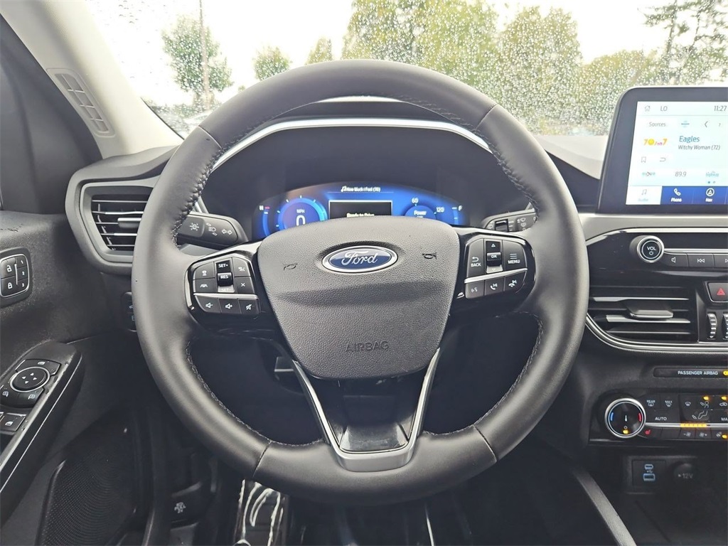 2022 Ford Escape Hybrid Titanium photo 10