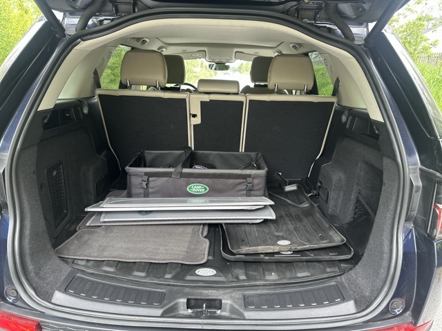 2021 Land Rover Discovery Sport S photo 16