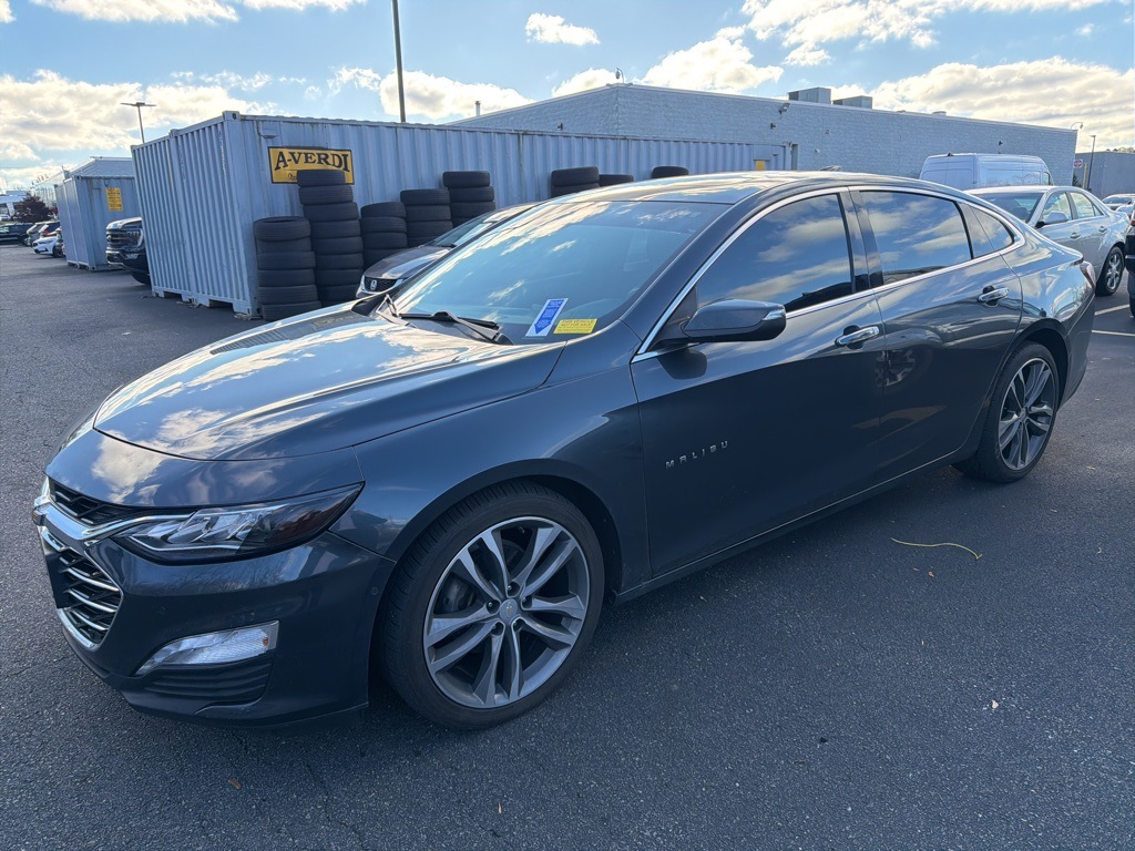 2020 Chevrolet Malibu Premier photo 2