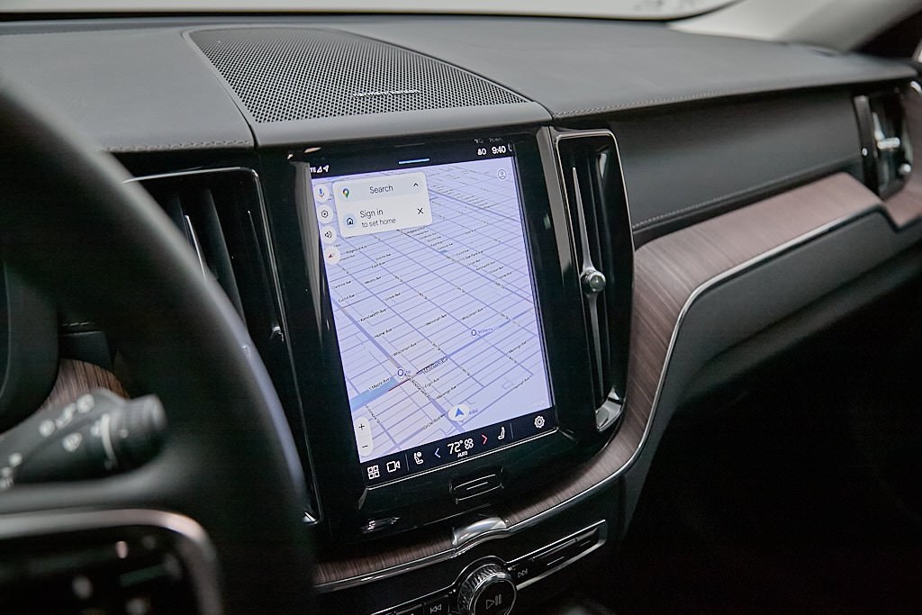 2023 VOLVO XC60 - Image 13