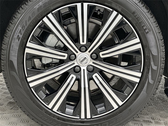 2025 Volvo XC90 AWD Plus photo 2