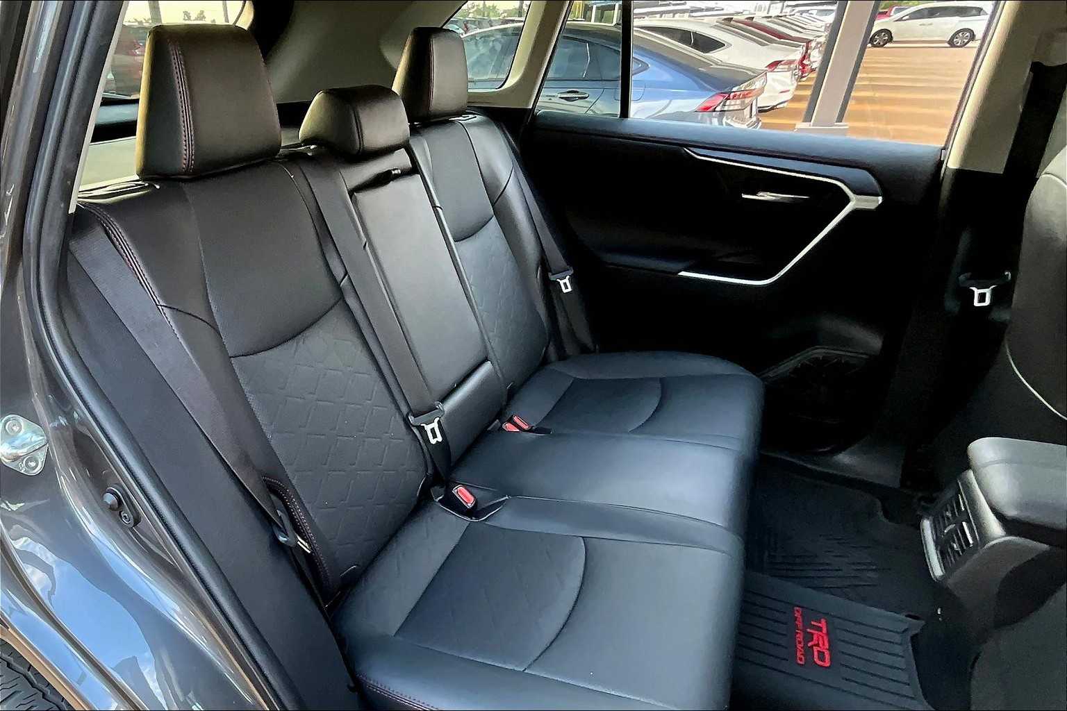 2022 Toyota RAV4 TRD photo 16