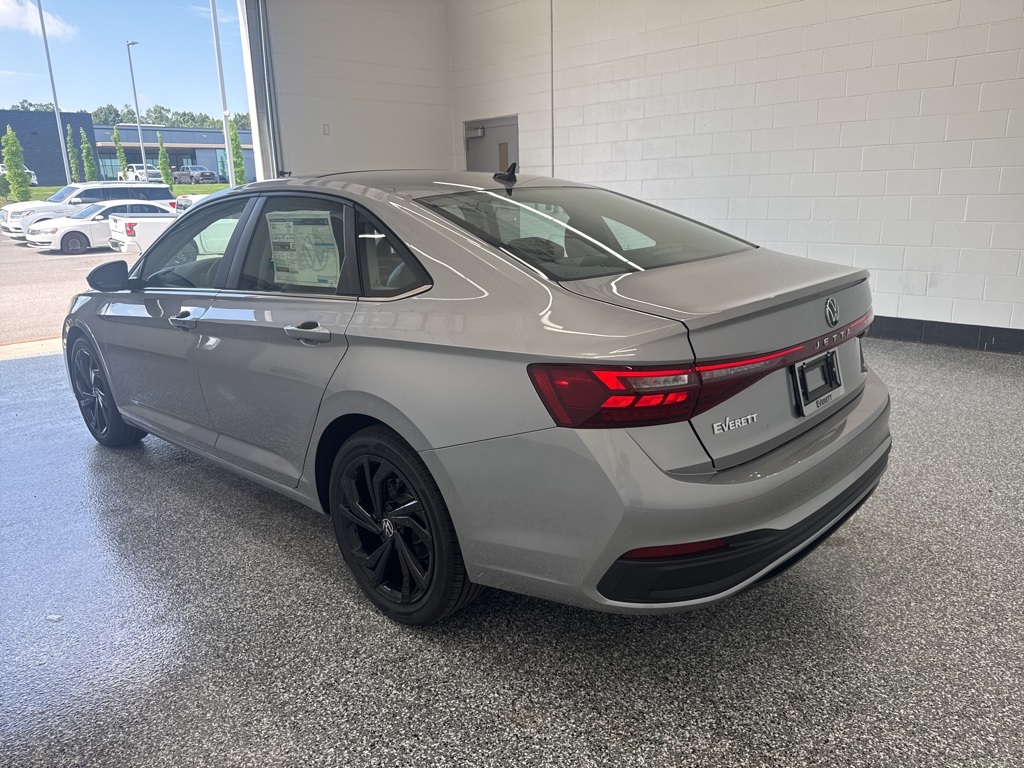 2025 Volkswagen Jetta 1.5T SE photo 2