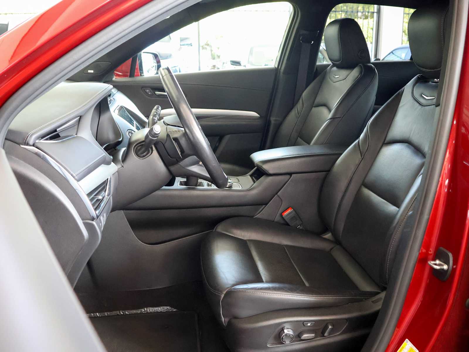 2023 Cadillac XT4 Premium Luxury photo 9