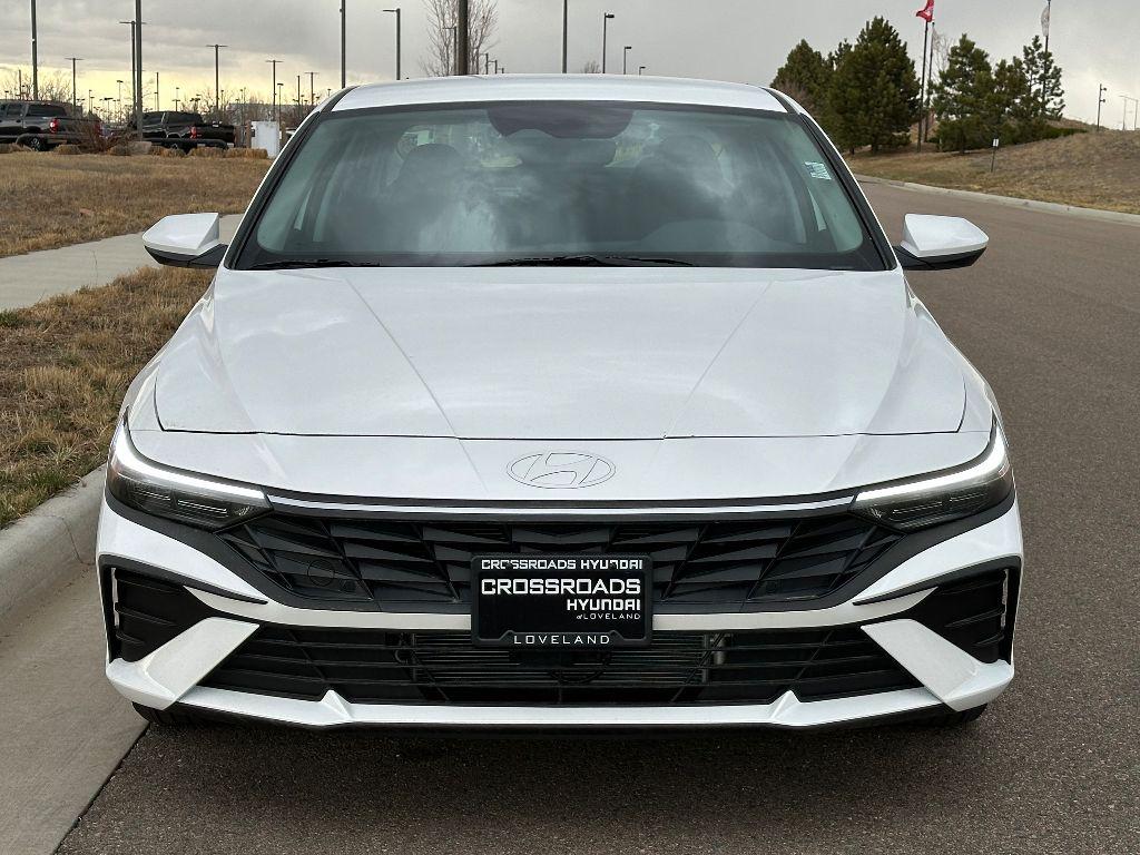 2025 Hyundai Elantra Hybrid Blue photo 2