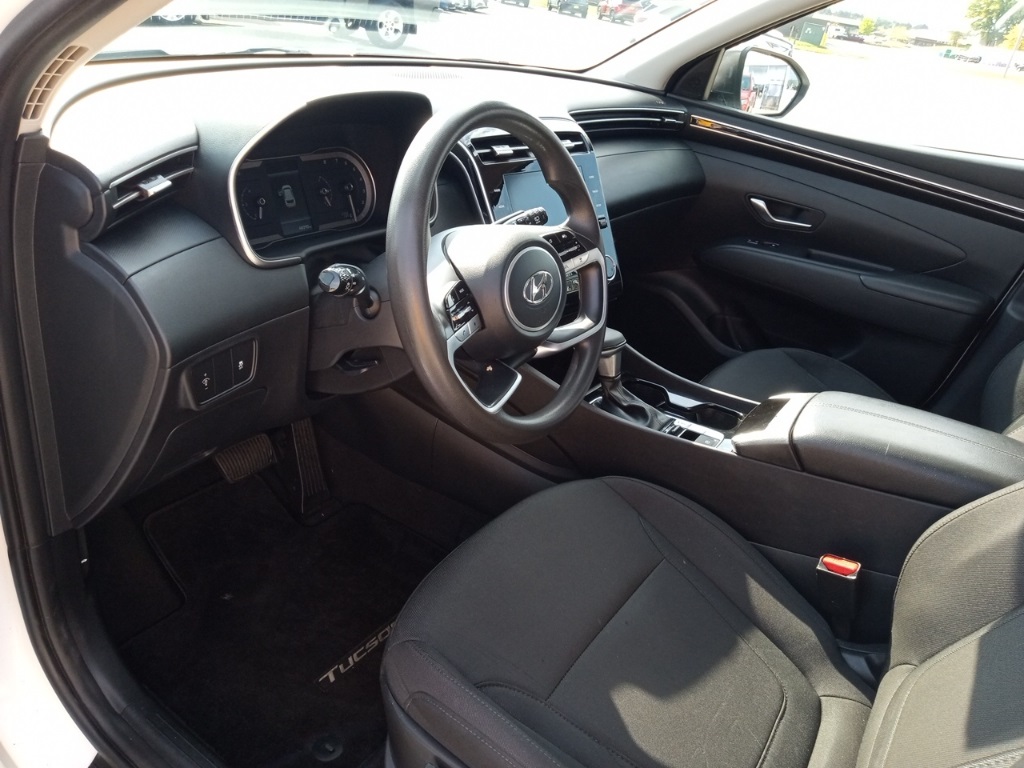 2023 Hyundai Tucson SE photo 13
