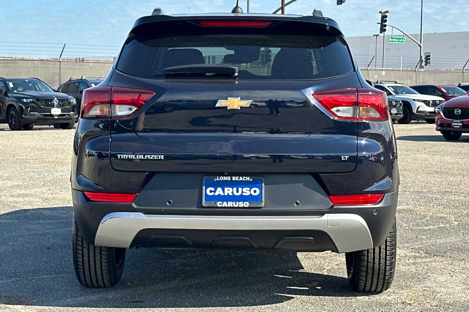 2021 Chevrolet Trailblazer LT photo 3