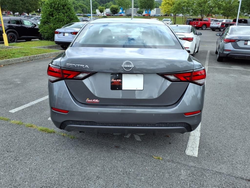 2025 Nissan Sentra S photo 4