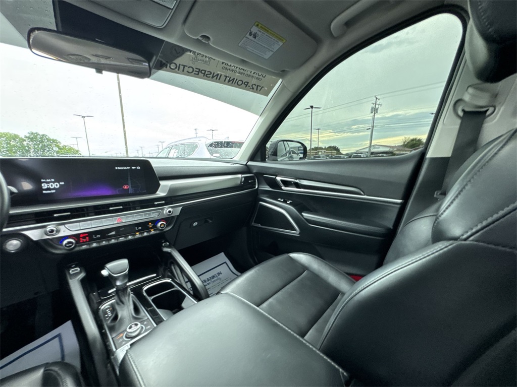 2024 Kia Telluride S photo 11