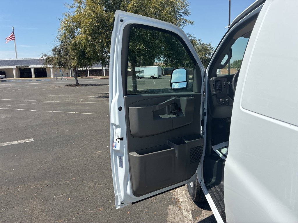 2025 Chevrolet Express Cargo 2500 Van photo 13