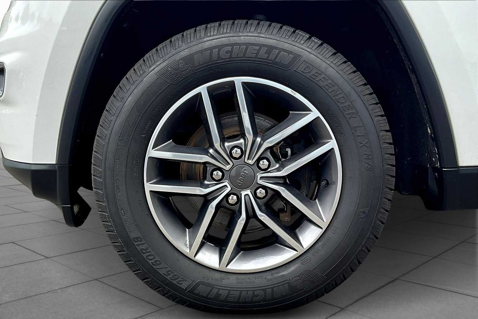 2020 Jeep Grand Cherokee Limited photo 8