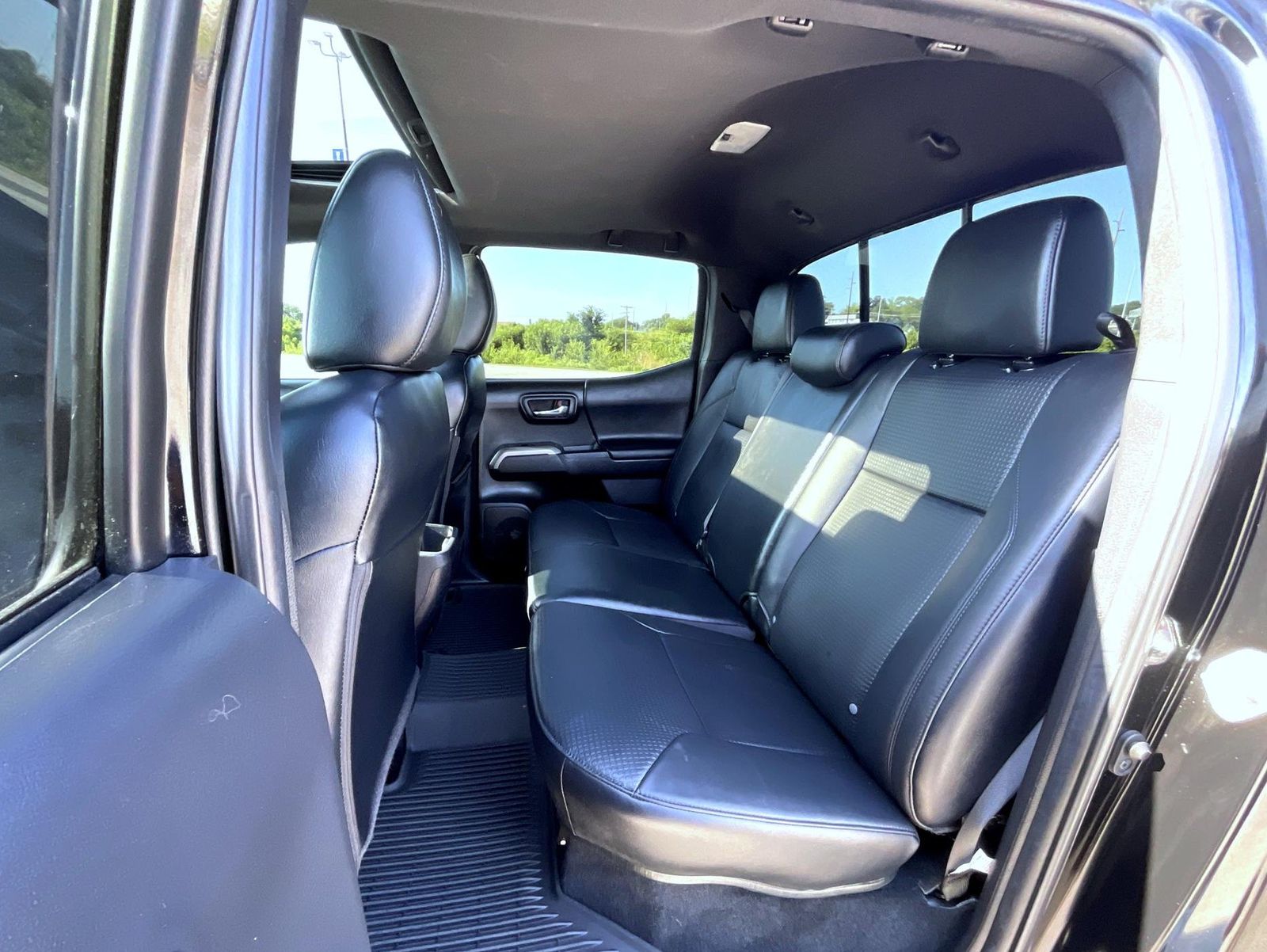 2023 Toyota Tacoma Limited photo 17