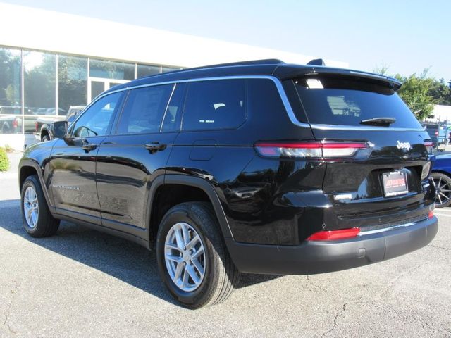 2025 Jeep Grand Cherokee Laredo photo 4
