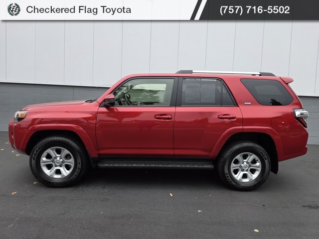 2024 Toyota 4Runner SR5 photo 3