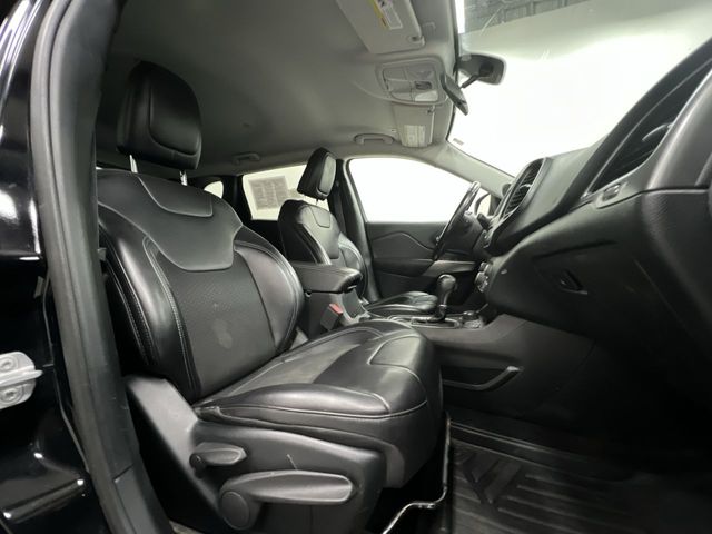 2019 Jeep Cherokee Latitude photo 22