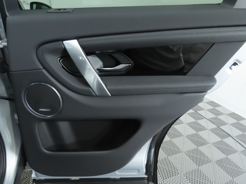 2025 Land Rover Discovery Sport S photo 25