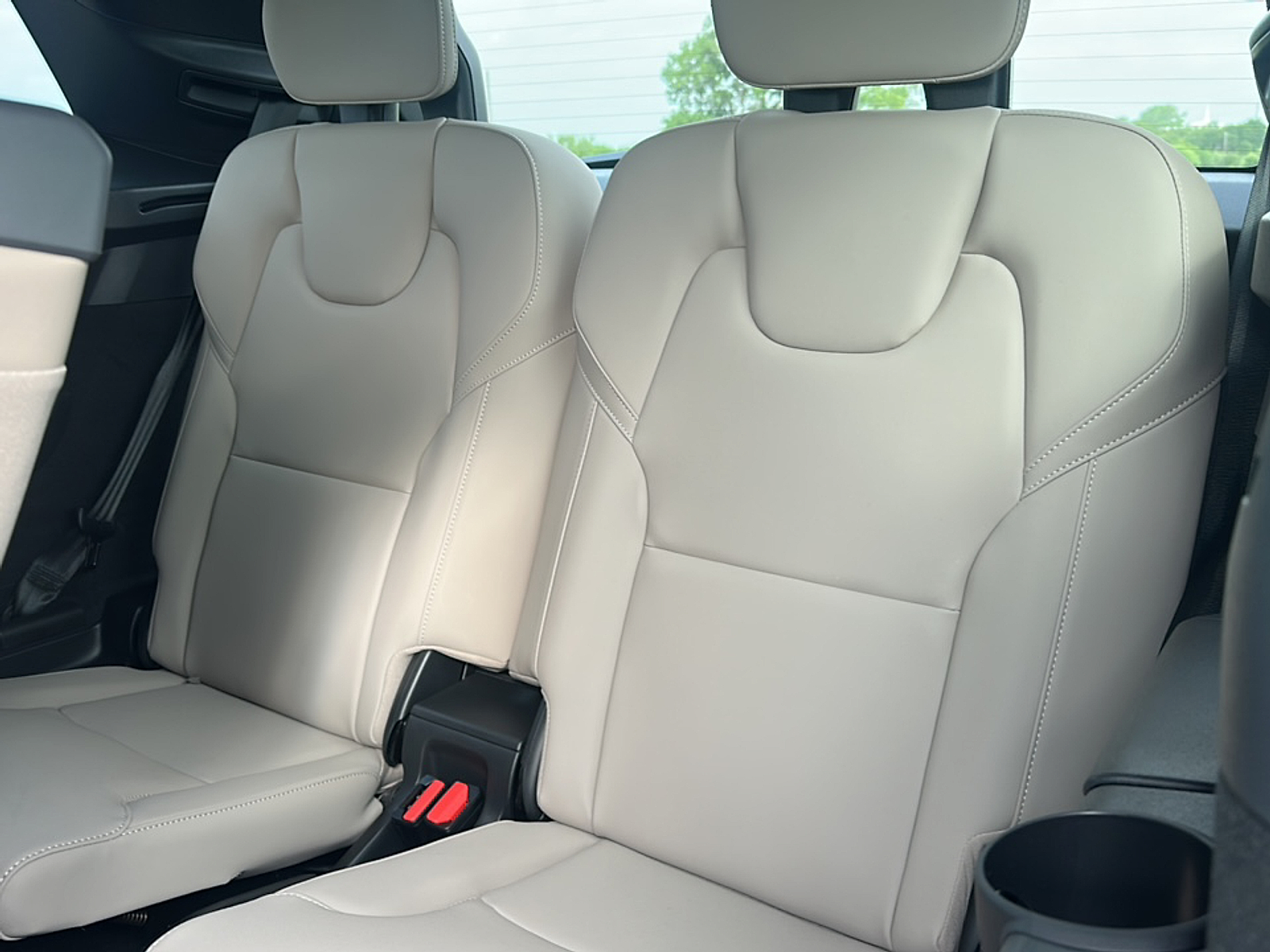2026 Volvo XC90 AWD Plus photo 11