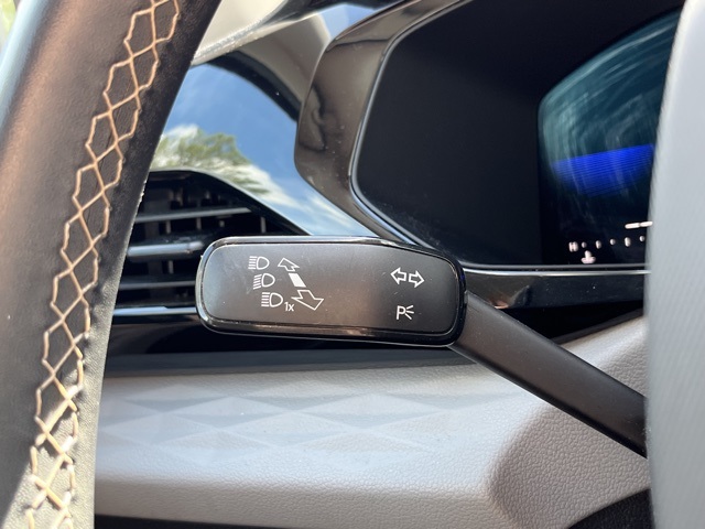 2023 Volkswagen Taos S photo 35