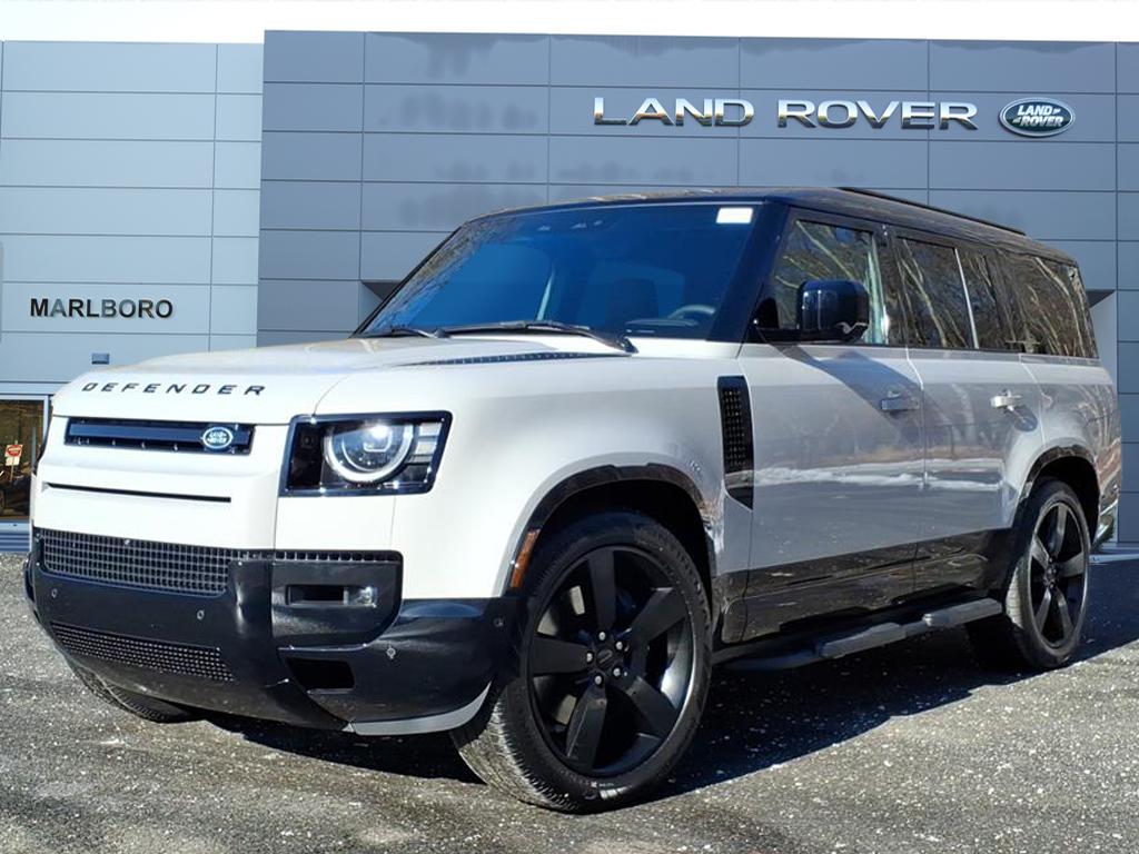 2026 Land Rover Defender X-Dynamic SE's photo