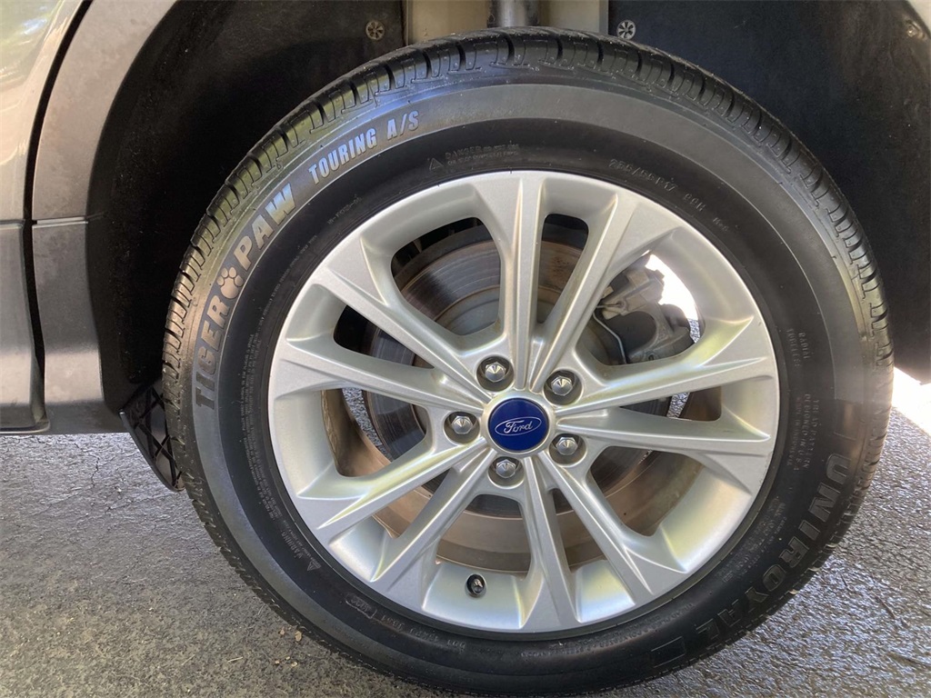 2017 Ford Escape SE photo 7