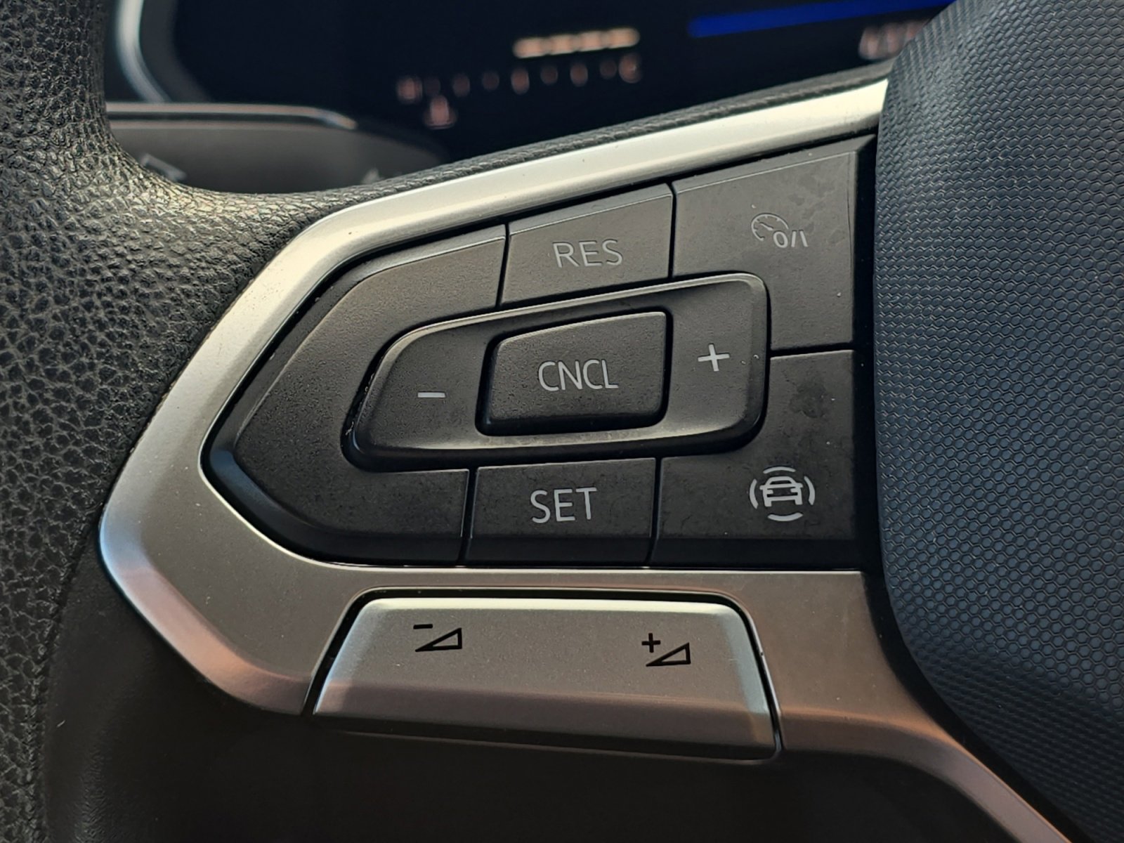 2022 Volkswagen Tiguan S photo 19