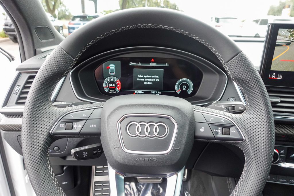 2023 Audi SQ5 Premium Plus photo 11