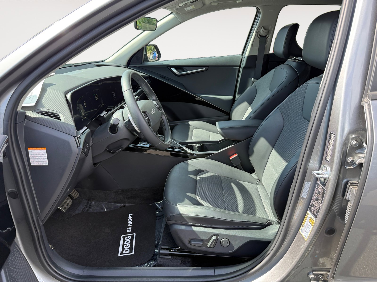 2023 Kia Niro EX Touring photo 10