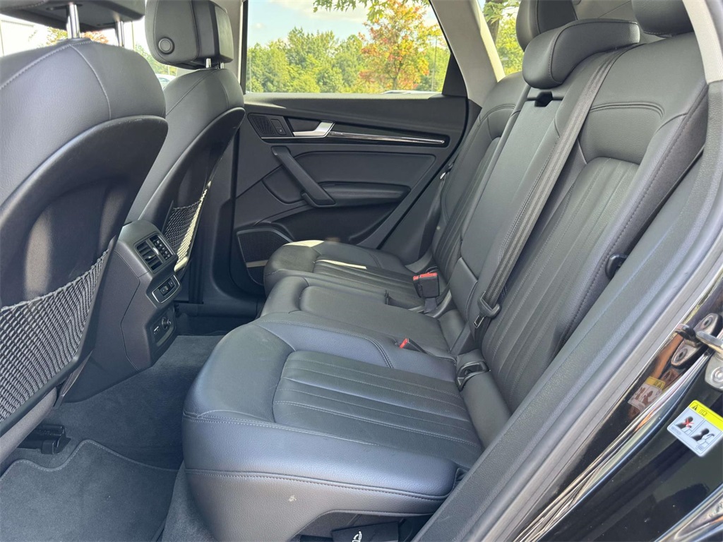 2020 Audi Q5 45 Premium Plus photo 14
