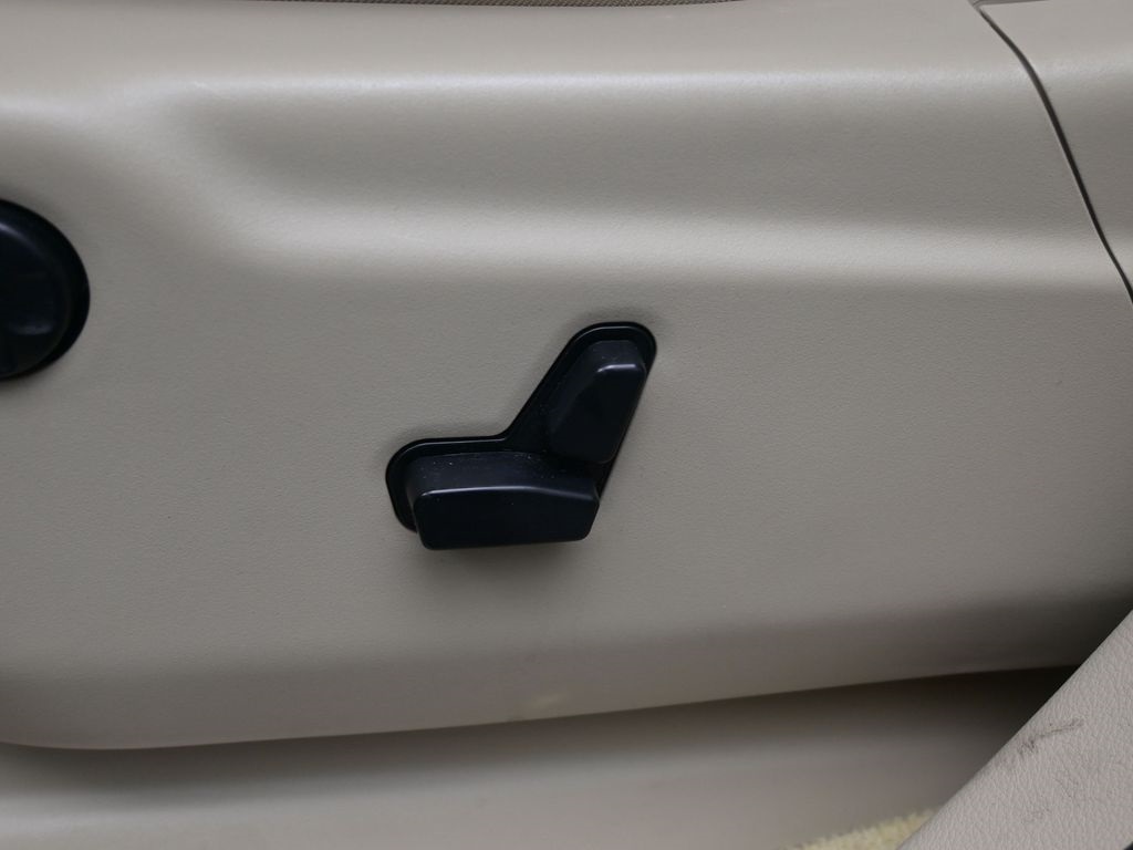 2020 Jeep Grand Cherokee Overland photo 17