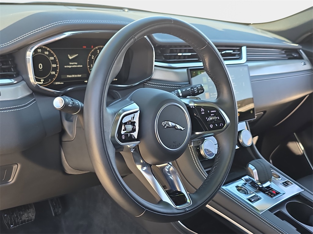 2025 Jaguar F-PACE P250 R-Dynamic S photo 15