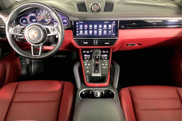 2022 Porsche Cayenne Platinum Edition photo 11