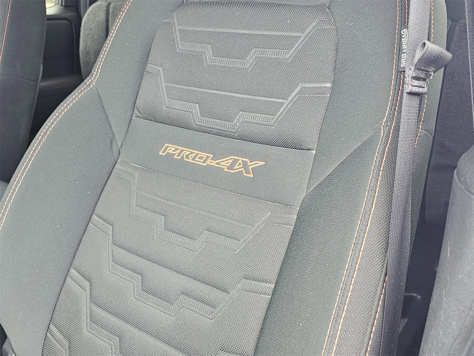 2023 Nissan Frontier PRO-4X Crew Cab photo 8