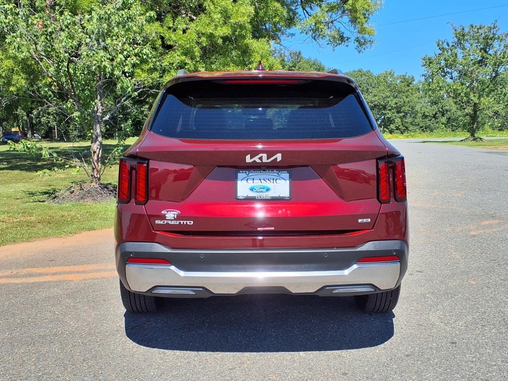 2025 Kia Sorento S photo 16
